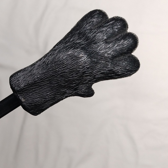 Black Bear Claw Back Scratcher - Picture 3 of 11